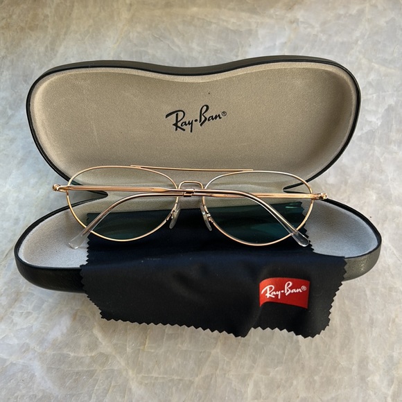 Rayban eyeglass frames & case - rose gold - Picture 2 of 2
